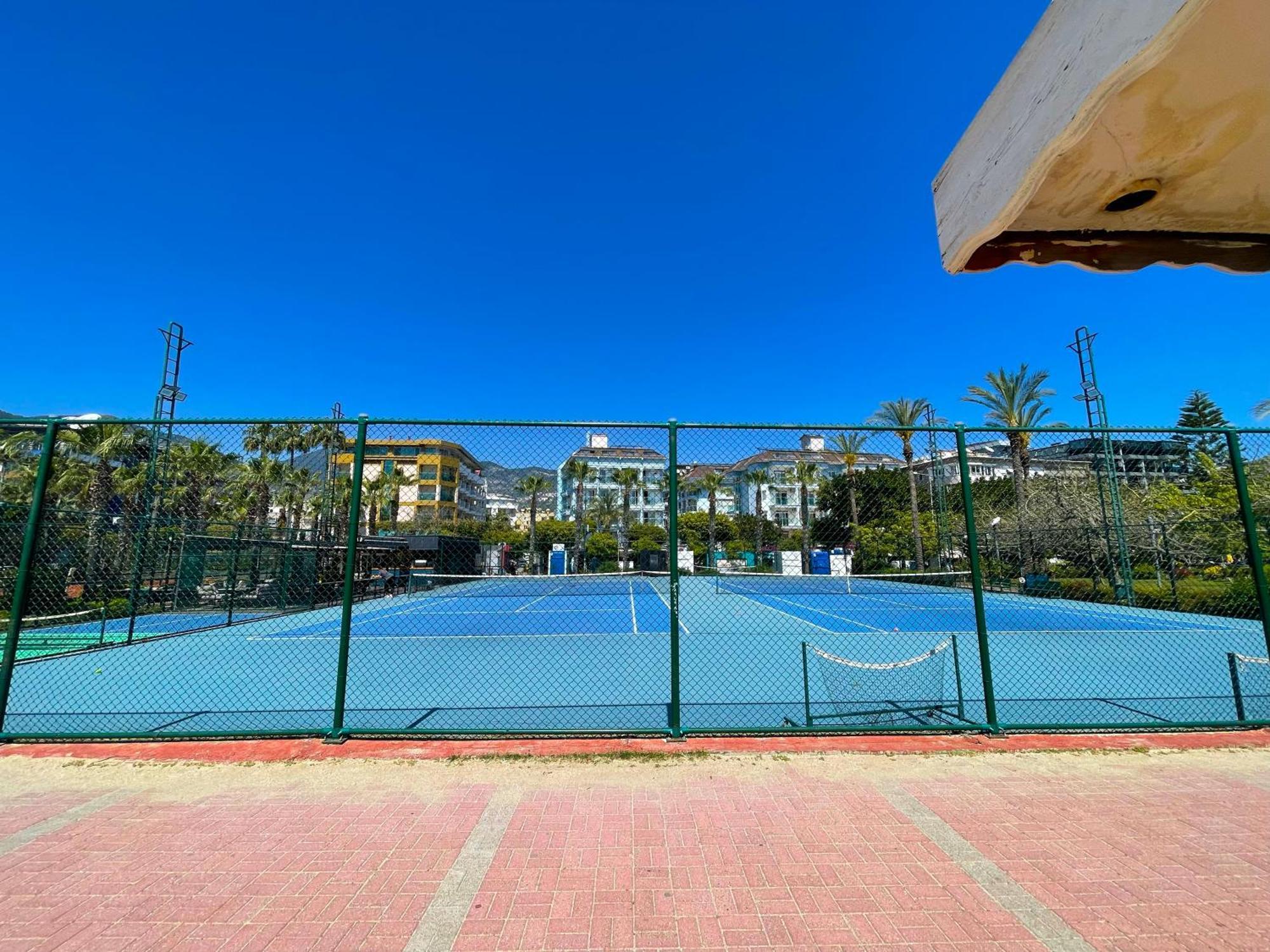 Sa Apartments! 150m To The Cleopatra *